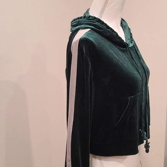 FOREVER 21 - Crop Hoodie - Picture 2 of 8